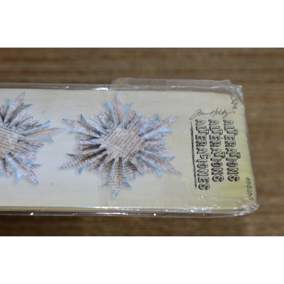 Tim Holtz Alterations Sizzlits Decorative Die Strip Snowflake Rosettes Christmas - Picture 3 of 4